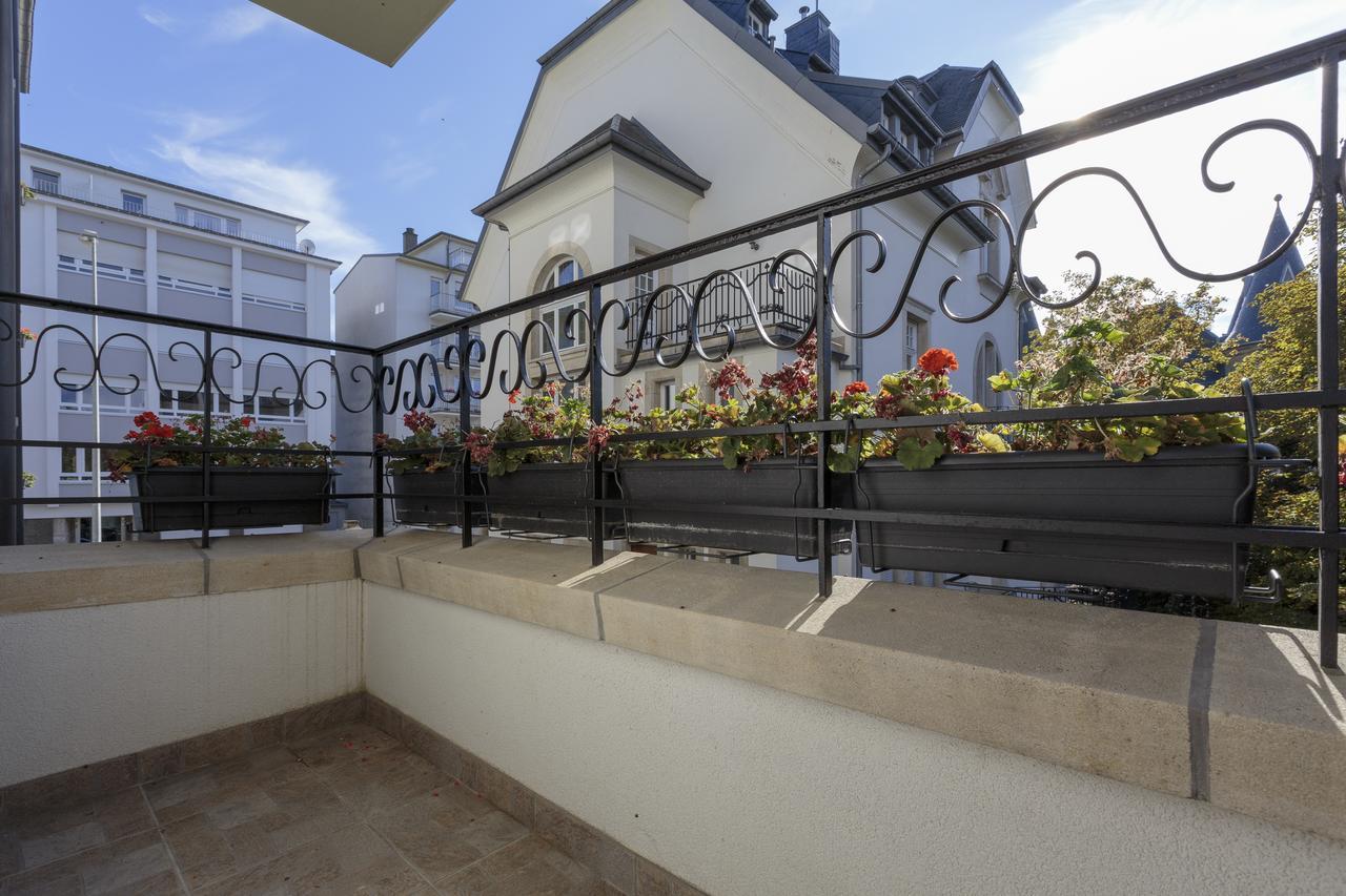 The Queen Luxury - Vinicia